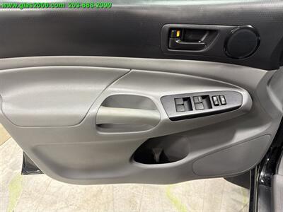 2012 Toyota Tacoma V6 - Photo 25 - Bethany, CT 06524