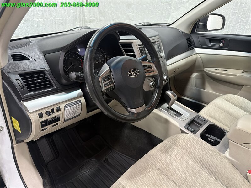 2012 Subaru Legacy 2.5i Premium - Photo 3 - Bethany, CT 06524