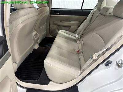 2012 Subaru Legacy 2.5i Premium - Photo 9 - Bethany, CT 06524