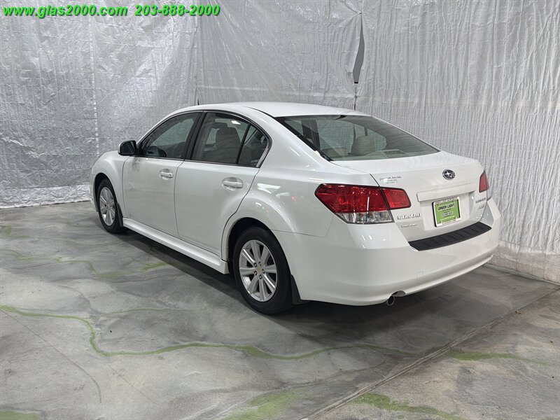 2012 Subaru Legacy 2.5i Premium - Photo 7 - Bethany, CT 06524
