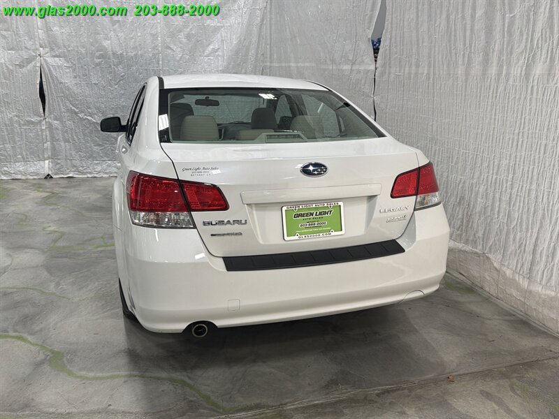2012 Subaru Legacy 2.5i Premium - Photo 32 - Bethany, CT 06524