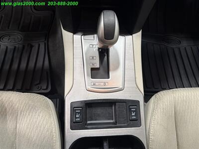 2012 Subaru Legacy 2.5i Premium - Photo 27 - Bethany, CT 06524