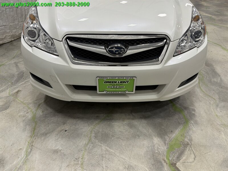 2012 Subaru Legacy 2.5i Premium - Photo 30 - Bethany, CT 06524