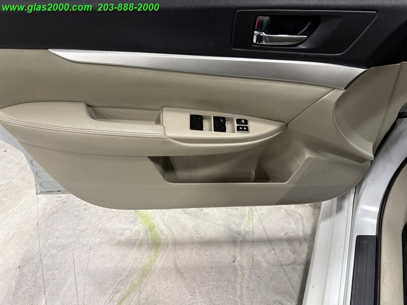 2012 Subaru Legacy 2.5i Premium - Photo 25 - Bethany, CT 06524