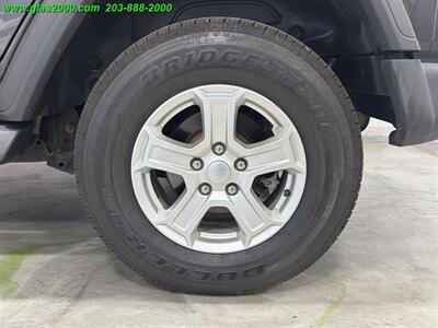 2018 Jeep Wrangler Unlimited Sport   - Photo 16 - Bethany, CT 06524