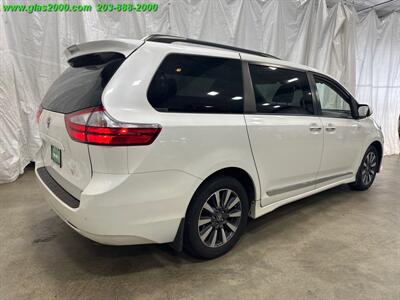 2019 Toyota Sienna XLE Premium 7 Passenger   - Photo 8 - Bethany, CT 06524