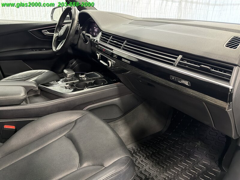 2019 Audi Q7 quattro Prestige 55 TFSI - Photo 5 - Bethany, CT 06524
