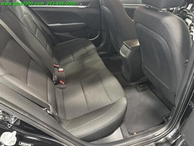 2019 Hyundai Elantra SE   - Photo 10 - Bethany, CT 06524