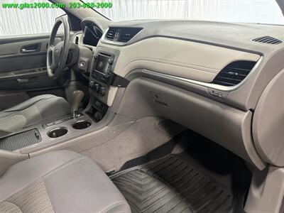 2015 Chevrolet Traverse LS   - Photo 5 - Bethany, CT 06524