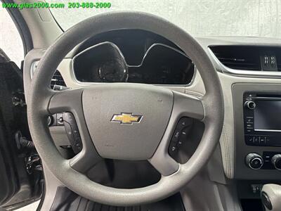 2015 Chevrolet Traverse LS   - Photo 4 - Bethany, CT 06524