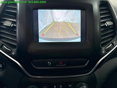 2020 Jeep Cherokee Latitude Plus   - Photo 11 - Bethany, CT 06524