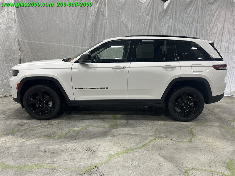 2023 Jeep Grand Cherokee Limited - Photo 13 - Bethany, CT 06524