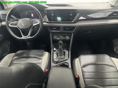2023 Volkswagen Taos 1.5T SEL   - Photo 6 - Bethany, CT 06524