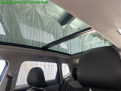 2023 Volkswagen Taos 1.5T SEL   - Photo 12 - Bethany, CT 06524