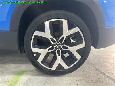 2023 Volkswagen Taos 1.5T SEL   - Photo 16 - Bethany, CT 06524