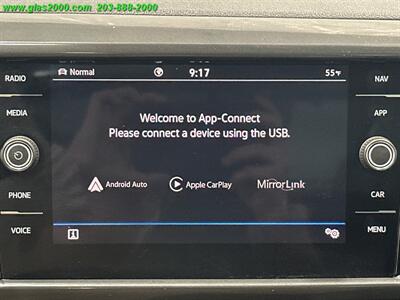 2023 Volkswagen Taos 1.5T SEL   - Photo 22 - Bethany, CT 06524