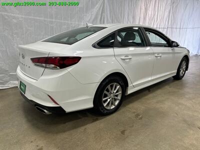 2019 Hyundai Sonata SE   - Photo 8 - Bethany, CT 06524