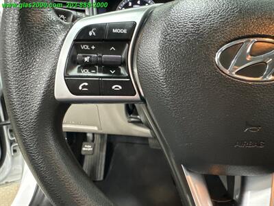 2019 Hyundai Sonata SE   - Photo 21 - Bethany, CT 06524