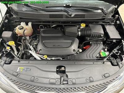 2019 Chrysler Pacifica Touring L - Photo 12 - Bethany, CT 06524