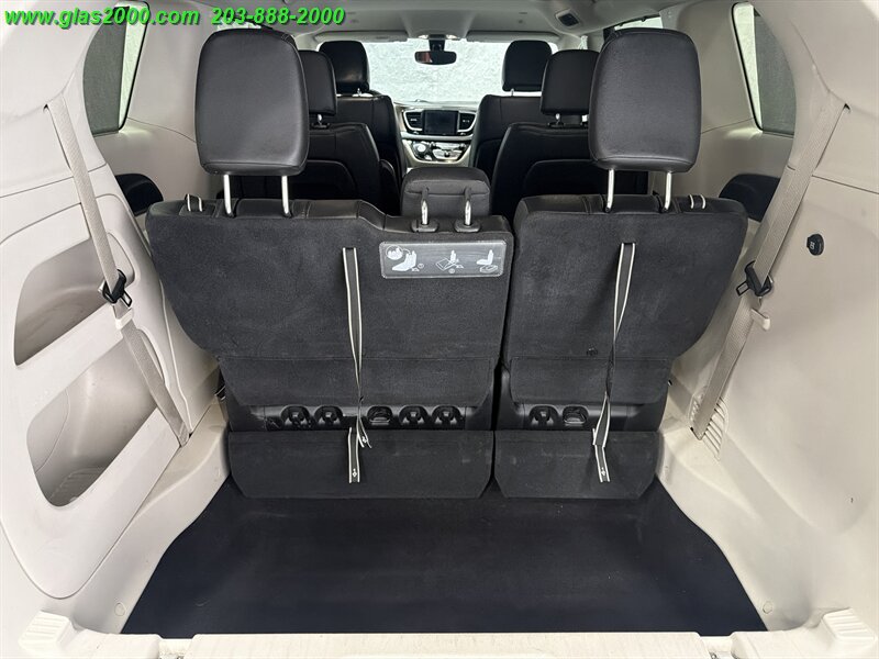 2019 Chrysler Pacifica Touring L - Photo 14 - Bethany, CT 06524