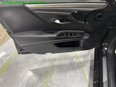 2019 Lexus ES 350   - Photo 25 - Bethany, CT 06524