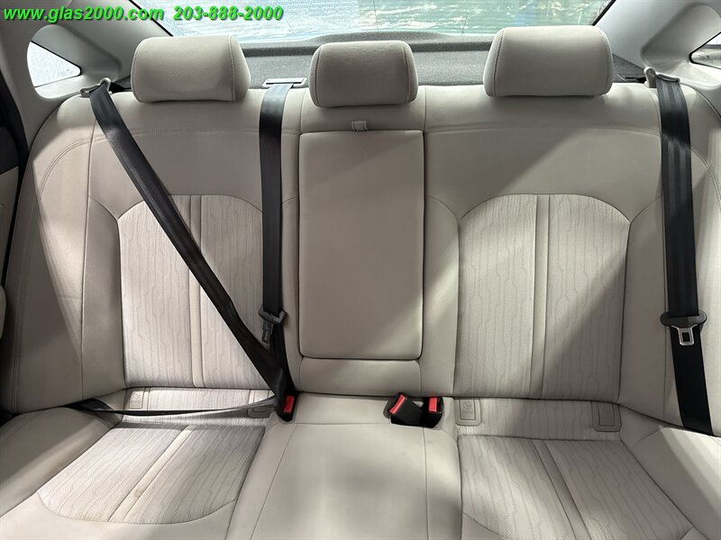 2016 Hyundai SONATA Hybrid SE - Photo 24 - Bethany, CT 06524