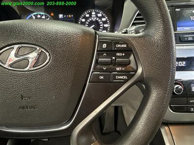 2016 Hyundai SONATA Hybrid SE - Photo 23 - Bethany, CT 06524