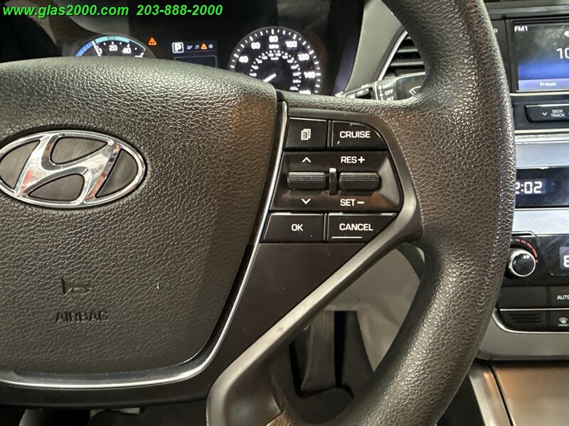 2016 Hyundai SONATA Hybrid SE - Photo 23 - Bethany, CT 06524