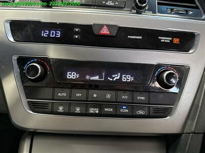 2016 Hyundai SONATA Hybrid SE - Photo 29 - Bethany, CT 06524