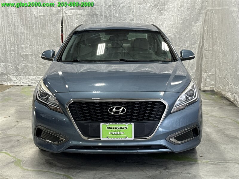2016 Hyundai SONATA Hybrid SE - Photo 19 - Bethany, CT 06524