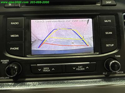 2016 Hyundai SONATA Hybrid SE - Photo 11 - Bethany, CT 06524