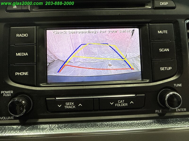 2016 Hyundai SONATA Hybrid SE - Photo 11 - Bethany, CT 06524