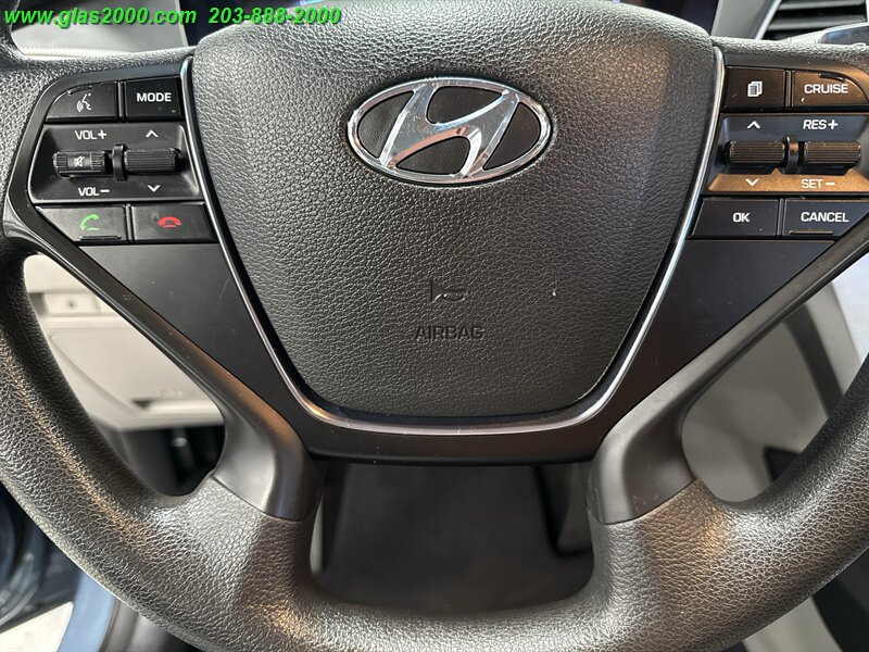 2016 Hyundai SONATA Hybrid SE - Photo 22 - Bethany, CT 06524