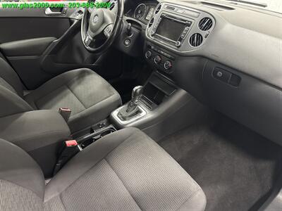 2015 Volkswagen Tiguan S 4Motion   - Photo 26 - Bethany, CT 06524