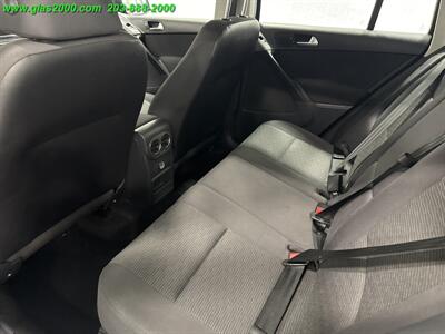 2015 Volkswagen Tiguan S 4Motion   - Photo 9 - Bethany, CT 06524