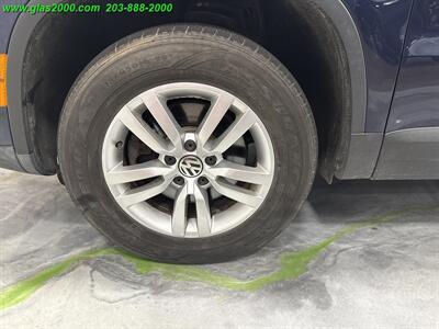2015 Volkswagen Tiguan S 4Motion   - Photo 16 - Bethany, CT 06524