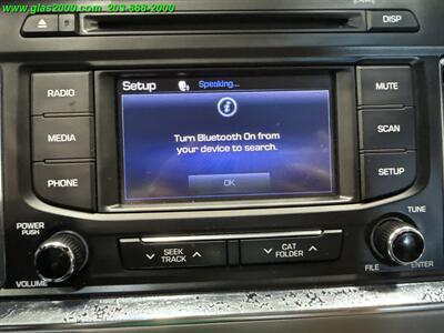 2016 Hyundai SONATA Hybrid SE   - Photo 17 - Bethany, CT 06524