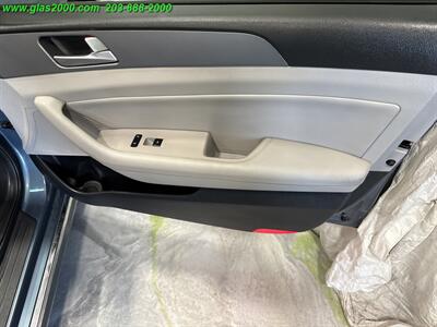 2016 Hyundai SONATA Hybrid SE   - Photo 26 - Bethany, CT 06524