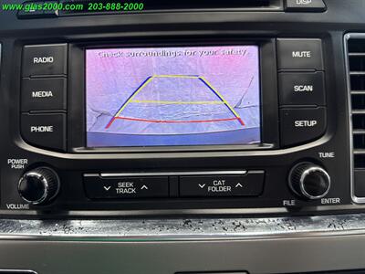 2016 Hyundai SONATA Hybrid SE   - Photo 11 - Bethany, CT 06524
