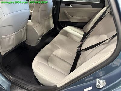 2016 Hyundai SONATA Hybrid SE   - Photo 9 - Bethany, CT 06524