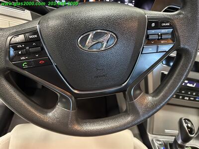 2016 Hyundai SONATA Hybrid SE   - Photo 22 - Bethany, CT 06524