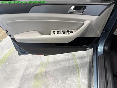 2016 Hyundai SONATA Hybrid SE   - Photo 25 - Bethany, CT 06524