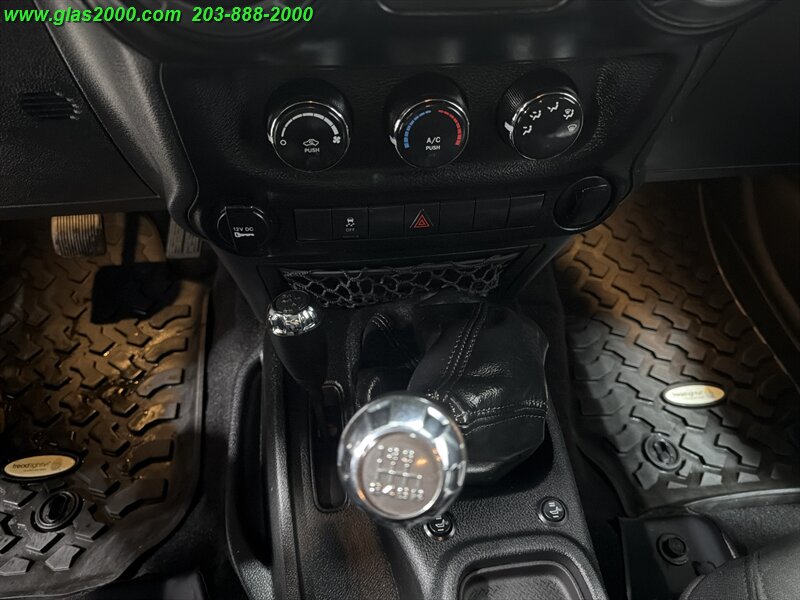 2017 Jeep Wrangler Unlimited Sport - Photo 11 - Bethany, CT 06524