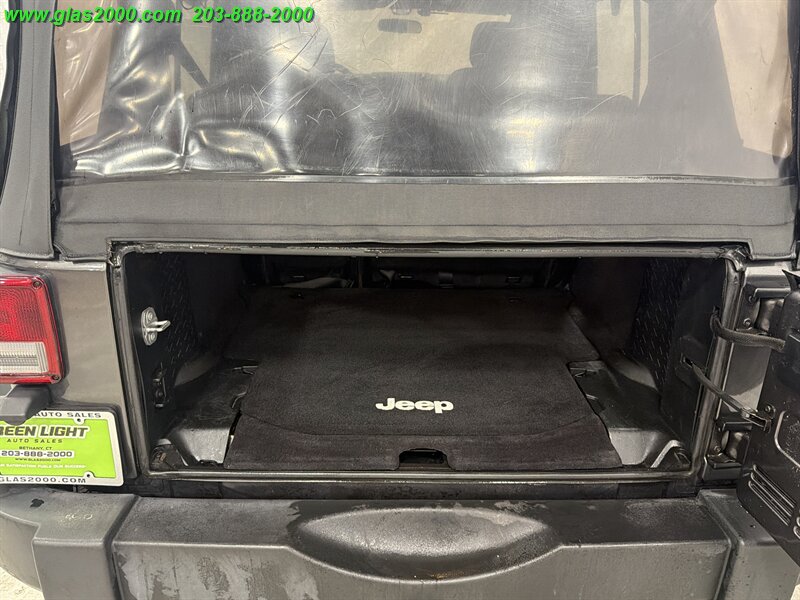2017 Jeep Wrangler Unlimited Sport - Photo 15 - Bethany, CT 06524