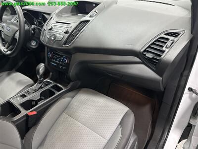 2018 Ford Escape SE - Photo 5 - Bethany, CT 06524