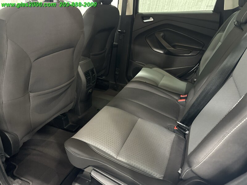 2018 Ford Escape SE - Photo 9 - Bethany, CT 06524