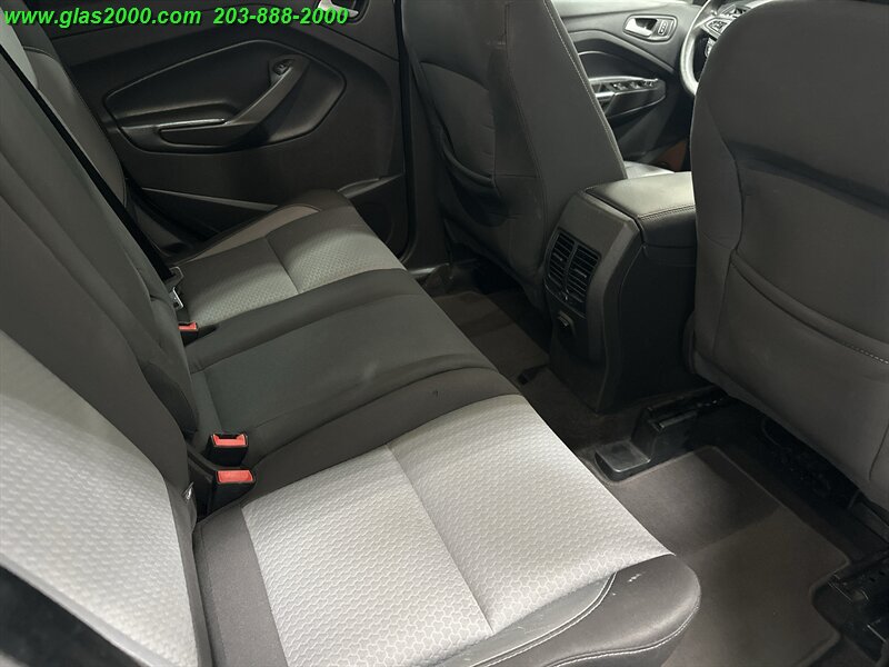 2018 Ford Escape SE - Photo 10 - Bethany, CT 06524
