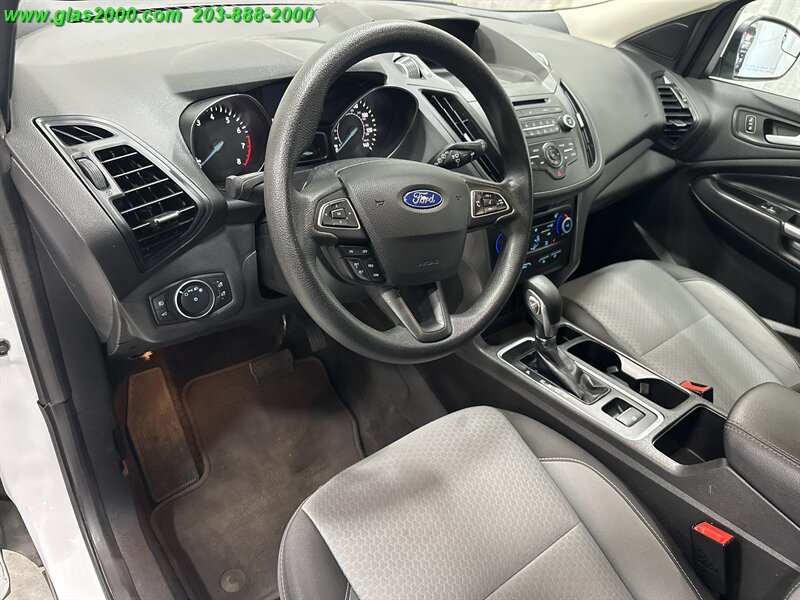2018 Ford Escape SE - Photo 3 - Bethany, CT 06524