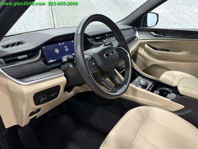 2023 Jeep Grand Cherokee Limited - Photo 3 - Bethany, CT 06524