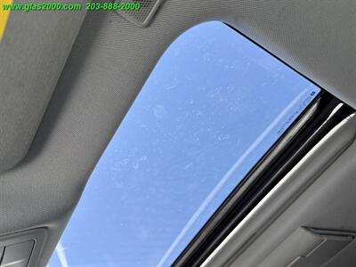 2019 Chevrolet Suburban Premier   - Photo 12 - Bethany, CT 06524